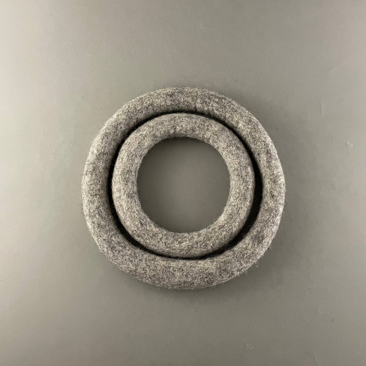 Handgefertigtes Hunde-Ringspielzeug Größe L: 26 cm