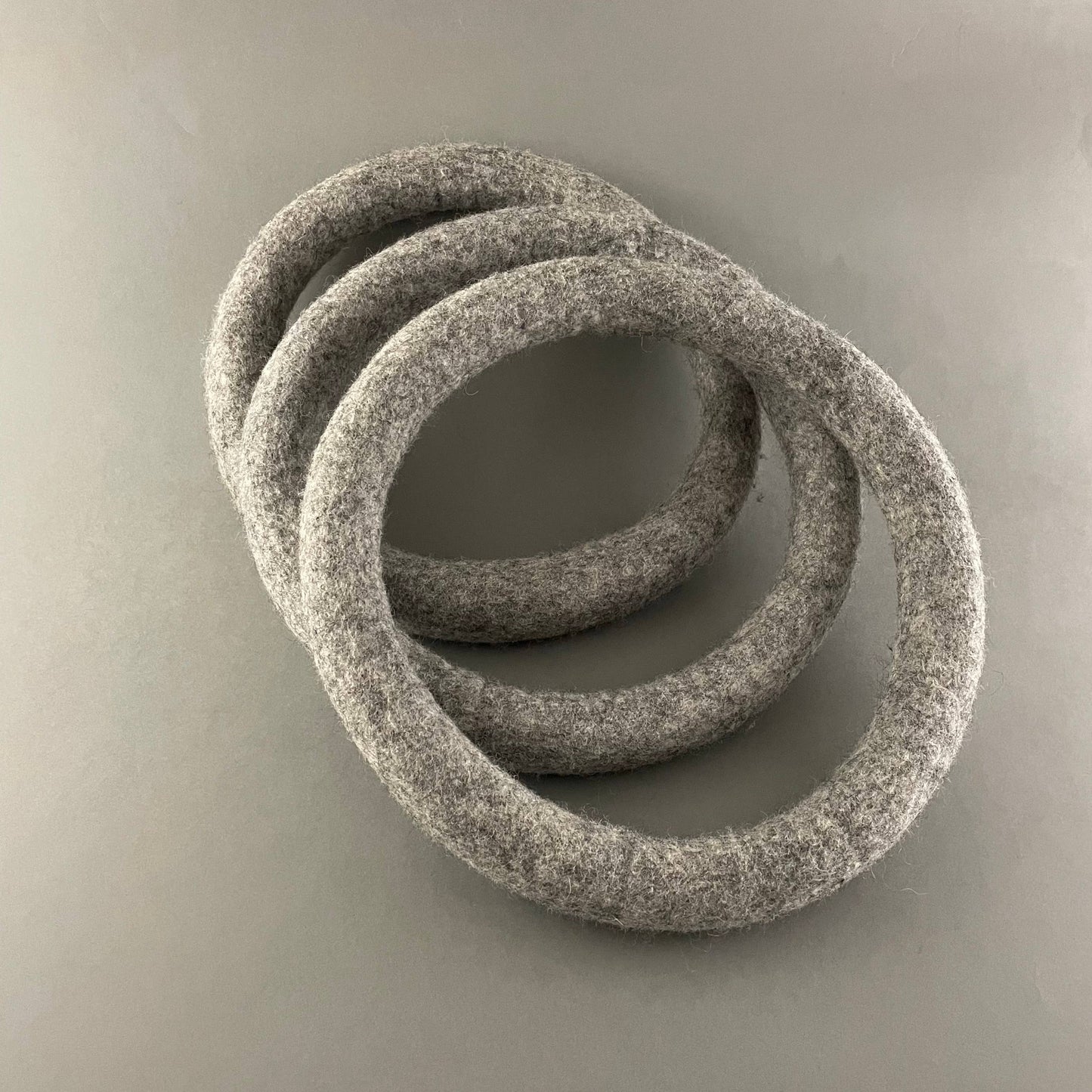 Handgefertigtes Hunde-Ringspielzeug Größe M: 18 cm