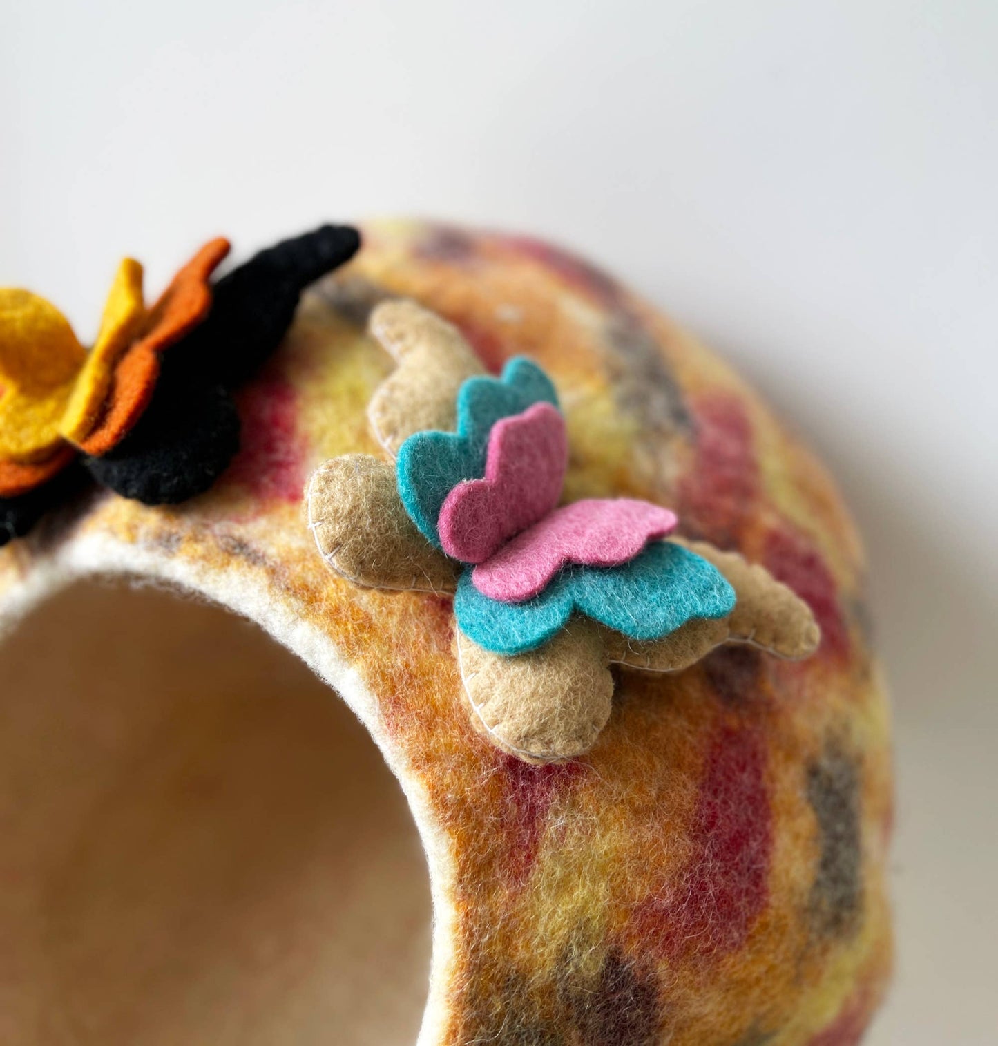 Katzenhöhle Orange Schmetterling, 100% Wolle, Gefilzt, Handgemacht