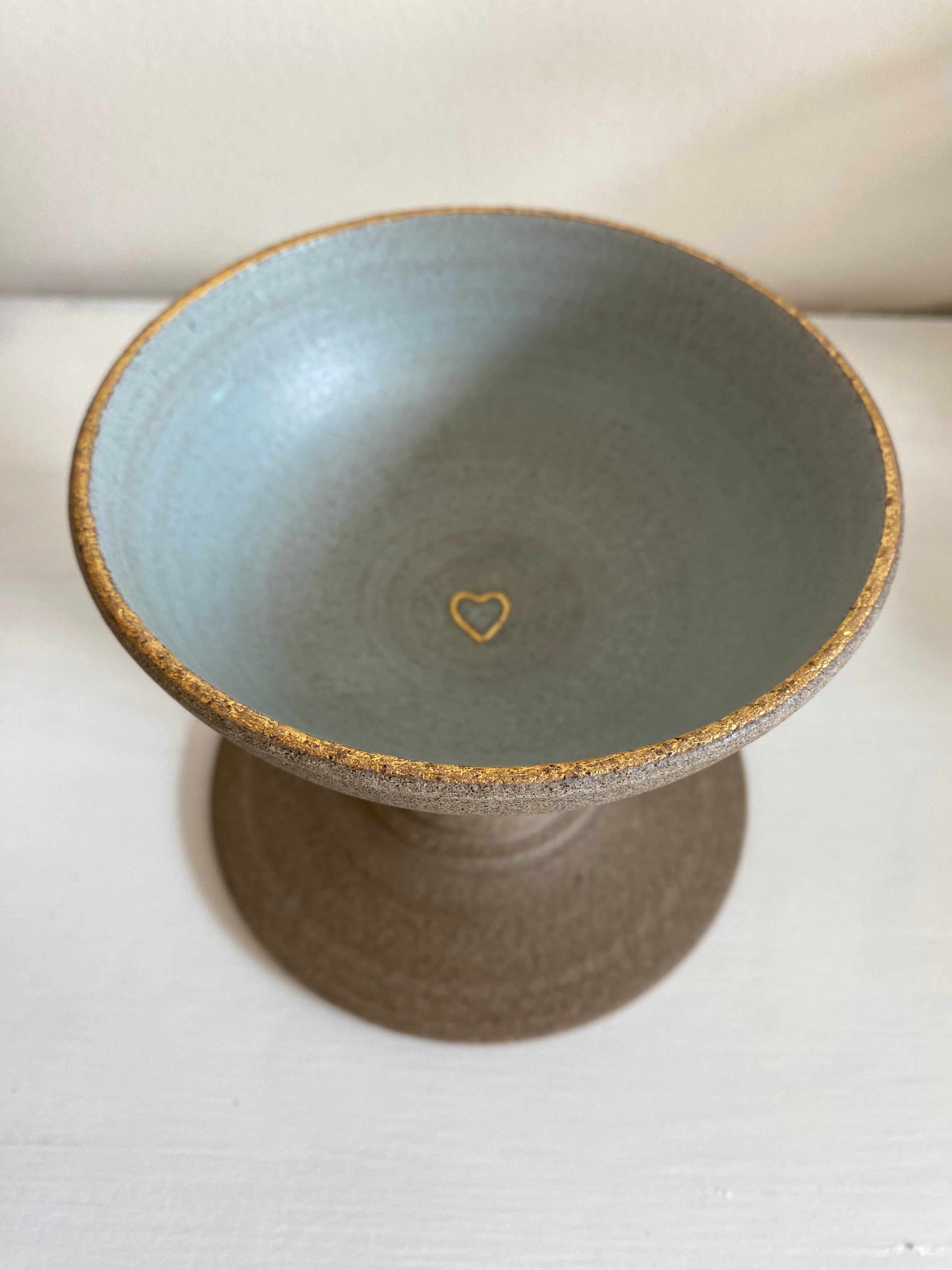 Handgefertigter, erhöhter Katzennapf