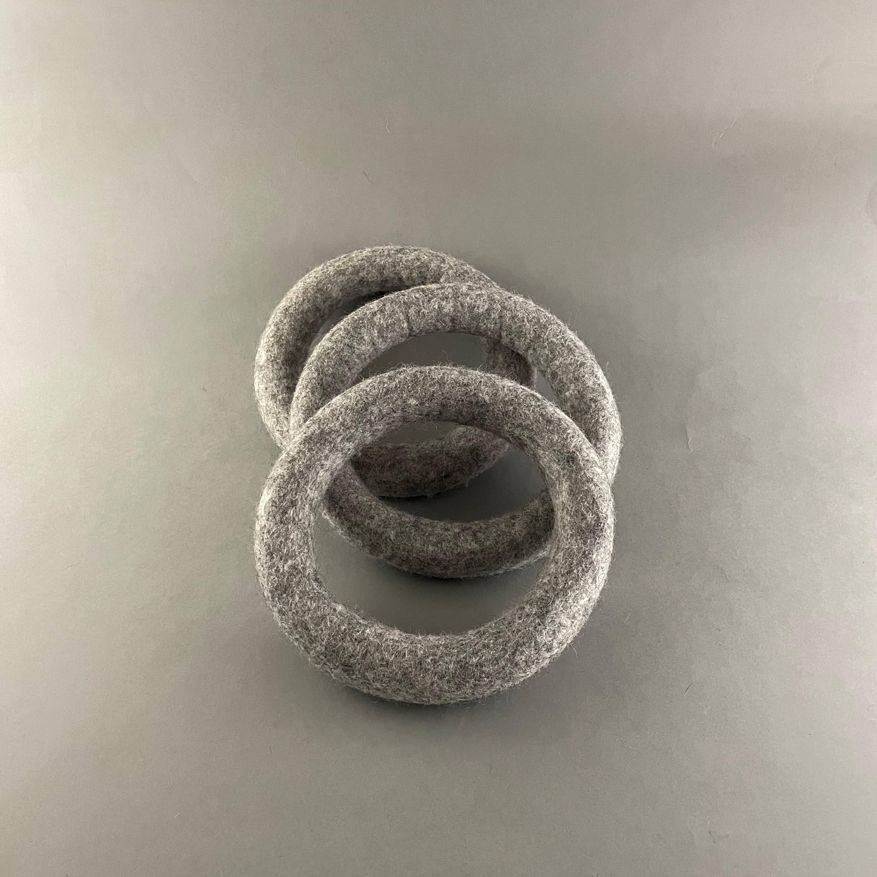 Handgefertigtes Hunde-Ringspielzeug Größe M: 18 cm